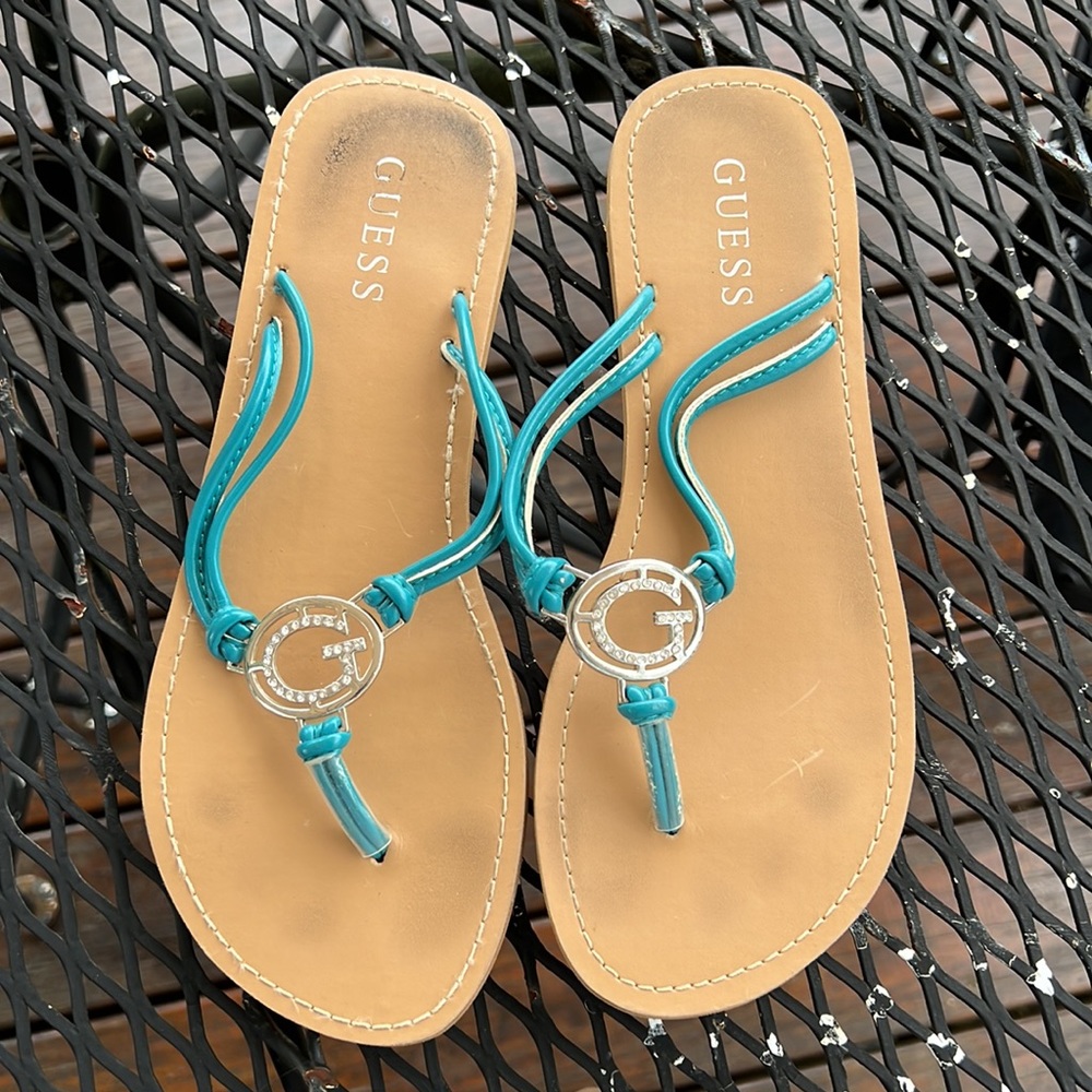 🦋 3/$13 🦋Guess Sandals - Picture 8 of 9